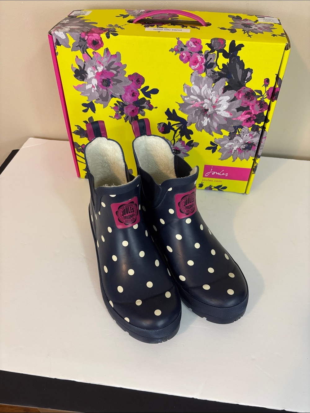 Joules Right as Rain  Polkadot  Wellibob Rain Boots Size 8